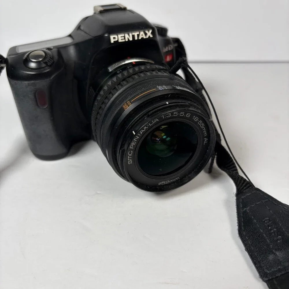 AS IS Pentax ist DL DSLR Camera w/ Pentax DA 18-55mm AL Lens & Strap For Parts